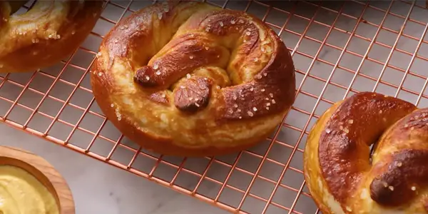 Should You Feed Your Hamster Pretzels